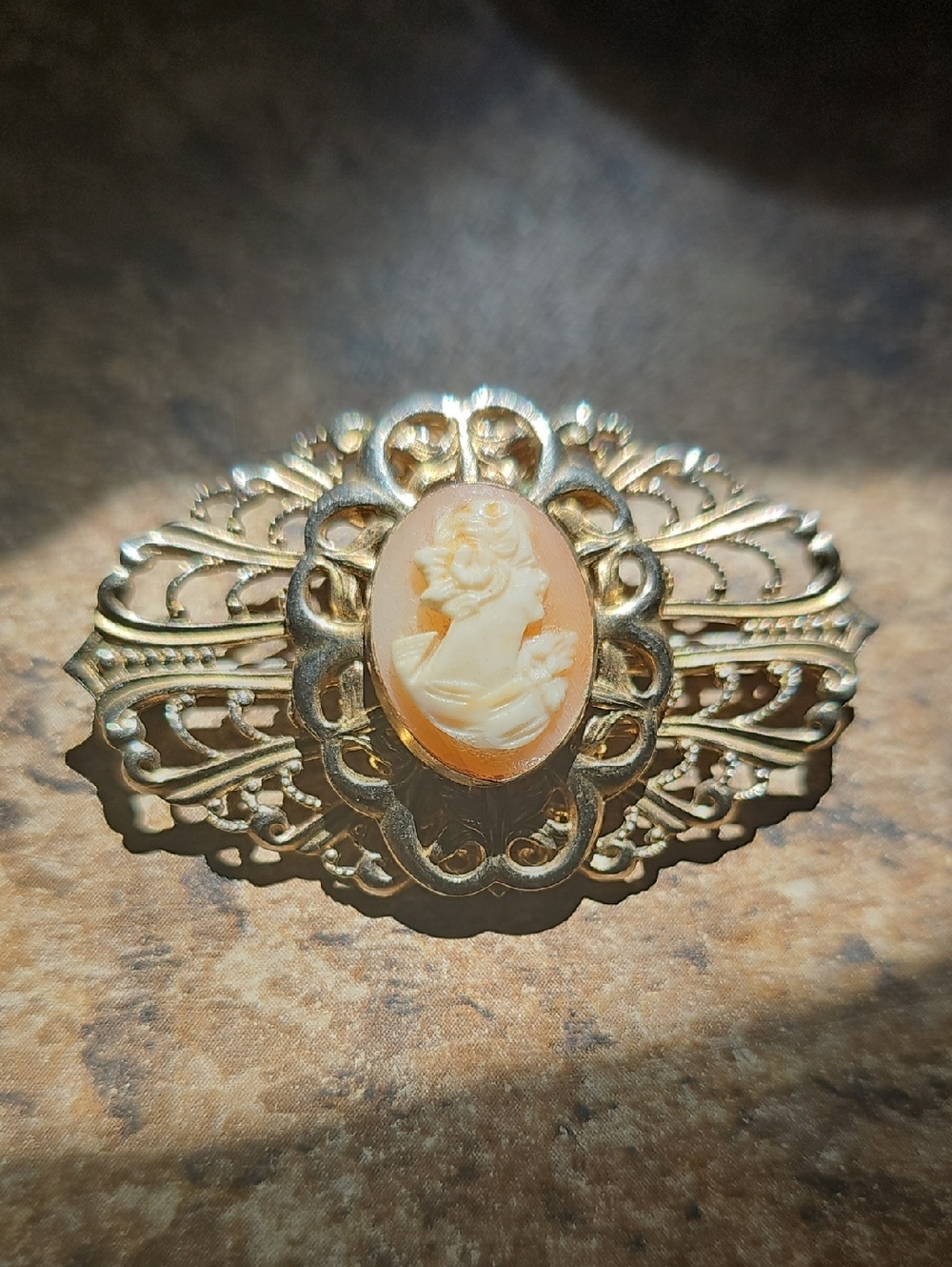 Vintage Filigree Cameo Brooch with Peach and Cream Cameo